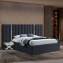 Cama Hilton Tapizada con Detalles en Plata (Cabecera Larga) + Colchón Opc.